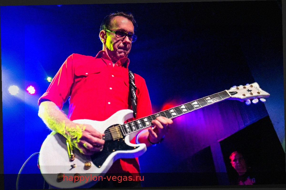 Гитарист Dead Kennedys East Bay Ray диагностирован с болезнью Паркинсона