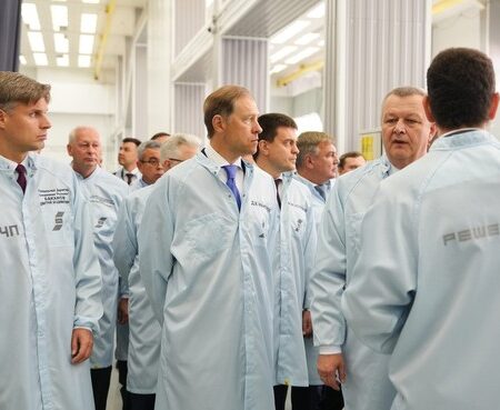 В России запущена конвейерная линия сборки космических аппаратов массой до 300 кг