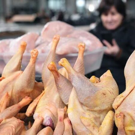 Цены на тушки бройлеров резко выросли, сообщает Национальный союз птицеводов