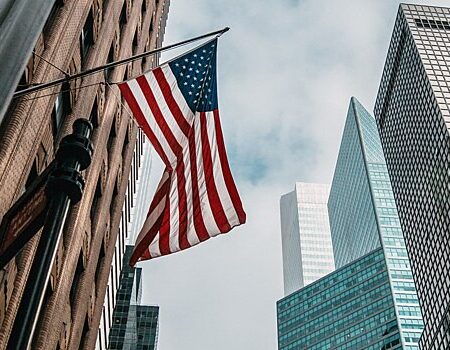 США: Беспрецедентный Скачок Госдолга на $358 Миллиардов