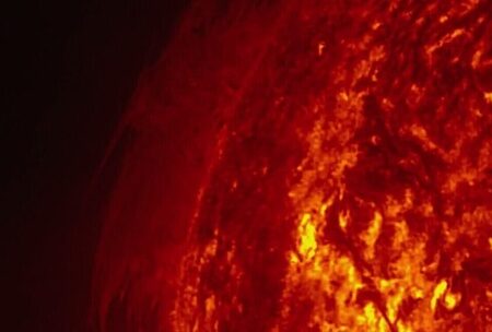 Необычайный протуберанец на Солнце: новые данные от ИКИ РАН