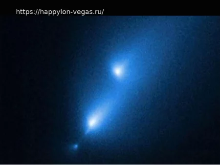 Хаббл случайно запечатлел распад кометы